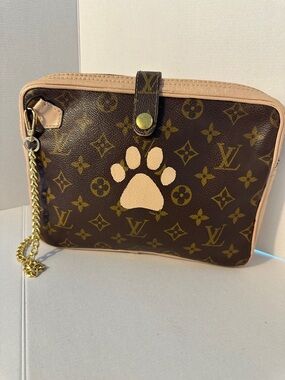 Louis Vuitton Monogram Custom Clutch 
Date code not visible 
9” x 7” x 1”